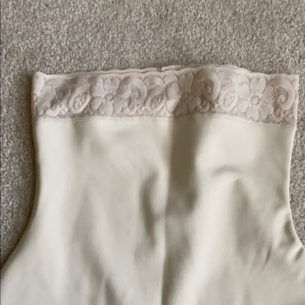 NWOT Wonderlul Kardashian Shapewear - Picture 2 of 11